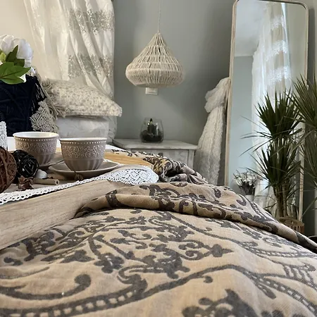 Apartment Pristine 1br In Center- Free Parking & Coffee Machine