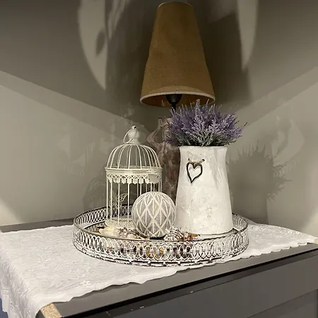 Pristine 1br In Center With Free Parking Апартаменты *