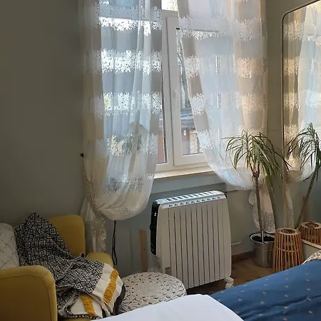 Pristine 1br In Center- Free Parking & Coffee Machine Apartment *