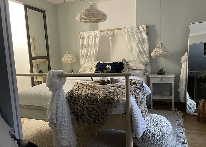 Pristine 1br In Center- Free Parking & Coffee Machine Апартаменты *