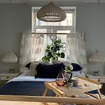Pristine 1br In Center- Free Parking & Coffee Machine Riga