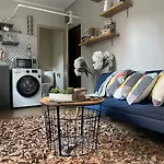 Apartman Pristine 1br In Center- Free Parking & Coffee Machine