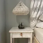 Apartman Pristine 1br In Center- Free Parking & Coffee Machine