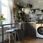 Apartamento Pristine 1br In Center- Free Parking & Coffee Machine *