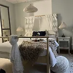 Pristine 1br In Center- Free Parking & Coffee Machine Apartamento *