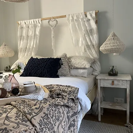 Pristine 1br In Center- Free Parking & Coffee Machine 리가